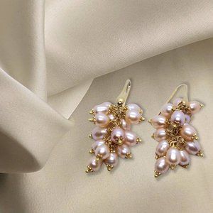 Earrings with PEARLS IN CLUSTER
